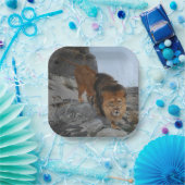 Löwe in den Bergen (von Richard Friese) Pappteller (Party)