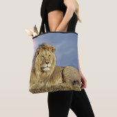 Löwe in der Safari-Tasche Tasche (Von Nahem)