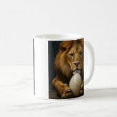Löwe mit Ei Kaffeetasse (VorderseiteRechts)