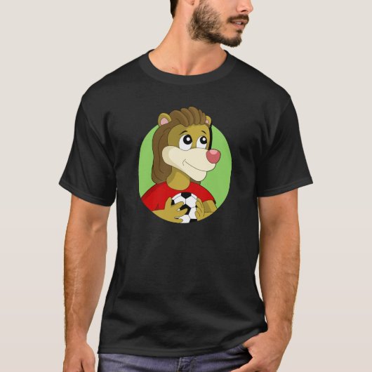Löwe mit einem Fußballball Cartoon T - Shirt (Vorderseite)