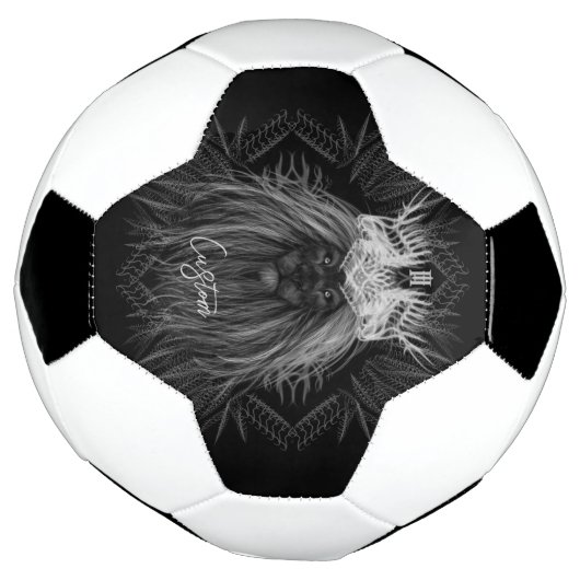 Löwe mit Kronenmonogramm Fußball (Gedreht)