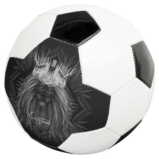 Löwe mit Kronenmonogramm Fußball (Dreiviertel)