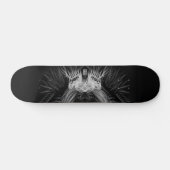 Löwe mit Kronenmonogramm Schwarz Skateboard (Horizontal)