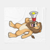 Löwe mit Mikrofon Fleecedecke (Vorderseite (Horizontal))