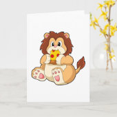 Löwe mit Stück Salami Pizza.PNG Karte (Gelbe Blume)