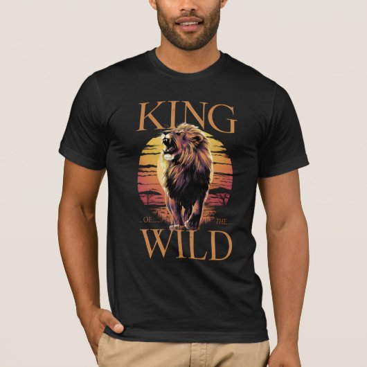 Löwe mit Worten: König der Wilden (b) T-Shirt (Vorderseite)