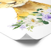 Löwe, Safari, violette Blumen, geschlechtsneutral Poster (Ecke)
