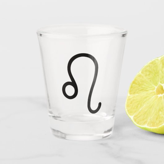 Löwe Schnapsglas (Vorderseite)
