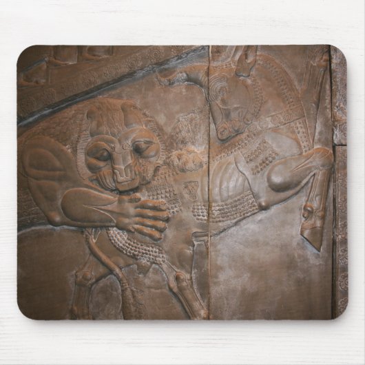 Löwe u. Stier: Persisches Flachrelief Mousepad (Vorne)