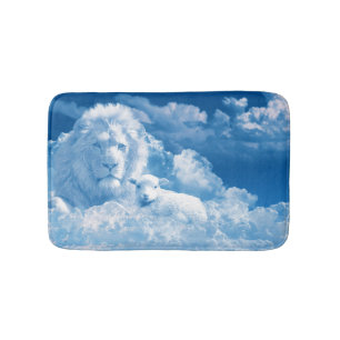 Löwe und Lamm in den Wolken Badematte