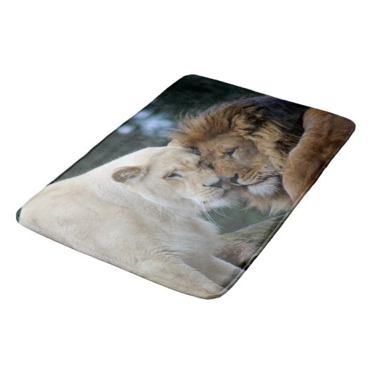 Löwe und Löwin Badematte (Schrägansicht)