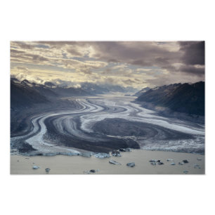 Lowell-Gletscher mündet in den Alsek River in Fotodruck