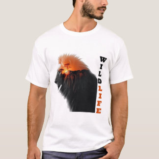 Löwen Sonnenuntergang: Majestät in der Wildtierwel T-Shirt