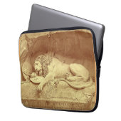 Löwendenkmal - Löwendenkmal Laptopschutzhülle (Vorderseite Links)