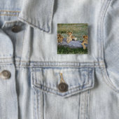Löwenjunge auf Baumstamm Button (Beispiel)