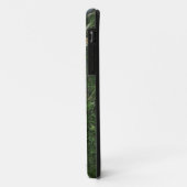 Löwenjunge auf Baumstamm Case-Mate iPhone Hülle (Hinten/Links)