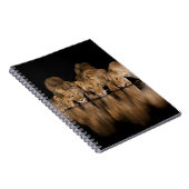 Löwenrudel trinkt nachts am Wasserloch Notizblock (Rechte Seite)