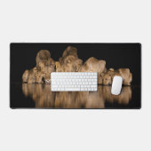 Löwenrudel trinkt nachts am Wasserloch Schreibtischunterlage (Tastatur & Maus)