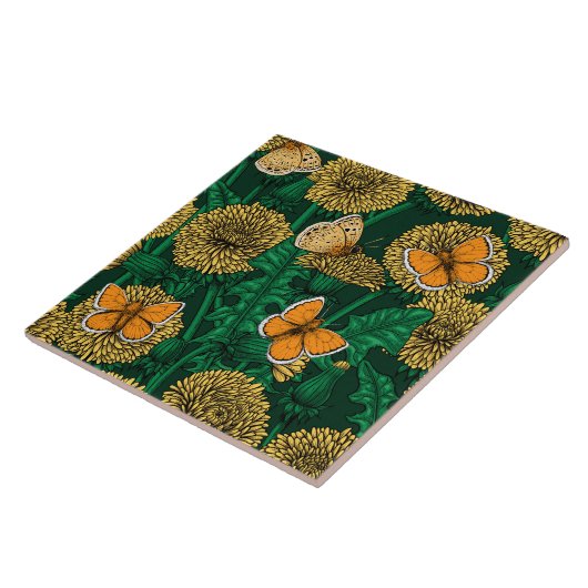 Löwenwiese auf dunkelgrün fliese (Seite)