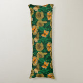 Löwenwiese auf dunkelgrün seitenschläferkissen (Vorderseite Vertikal)