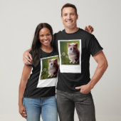 Löwenzahn neben einer Babykatze Realistische Kunst T-Shirt (Unisex)