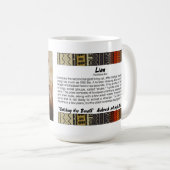 Löwin auf ihrer Tötung Kaffeetasse (VorderseiteRechts)