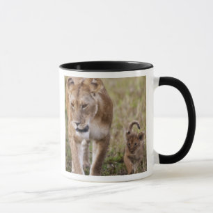 Löwin mit Jungtier Tasse