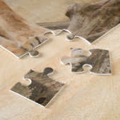 Löwinnen, die bei toten Bäumen spazieren Puzzle (Seite)