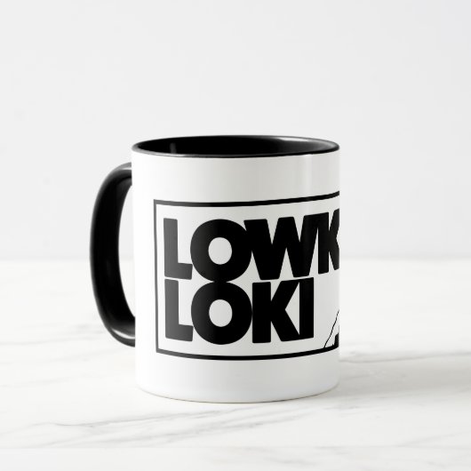 LOWKEYLOKI MARKEN-TASSE TASSE (Vorderseite Links)