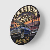 Lowriders und Oldies Runde Wanduhr (Winkel)
