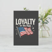 Loyalität zu den Flag USA zum Veteranentag Einladung (Stehend Vorderseite)