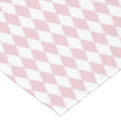 Lozenge Form Diamond Muster Soft Pink Tischdecke (Schrägansicht)