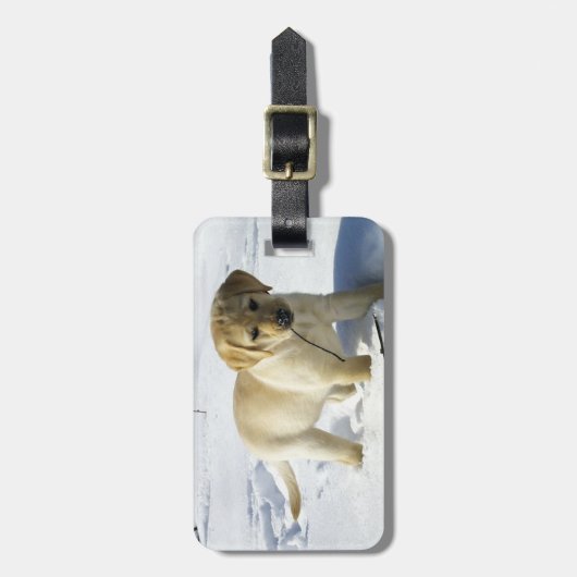 LR gelbe Labrador Welpe im Schnee Gepäckanhänger (Vorderseite vertikal)