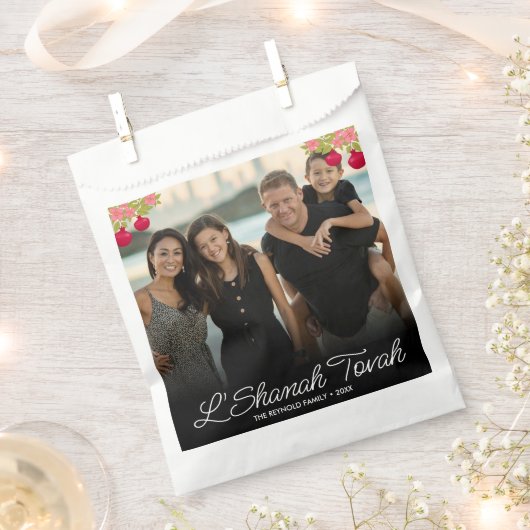 L'Shanah Tovah Script Foto Pomegranate Blume Geschenktütchen (Ausgeschnitten)