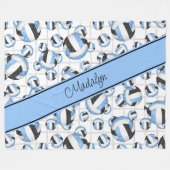 Lt blue black girvolleyballs pattern net accent fleecedecke (Vorderseite (Horizontal))