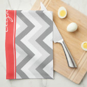 Lt Gray Med Gray White Zickzack Coral Name Monogra Handtuch (Viertel Falte)