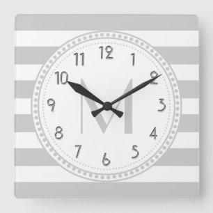 Lt Gray White Stripes Pattern Monogram Quadratische Wanduhr