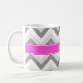 Lt Two Gray White Chevron Hot Pink Name Monogram Kaffeetasse (Links)