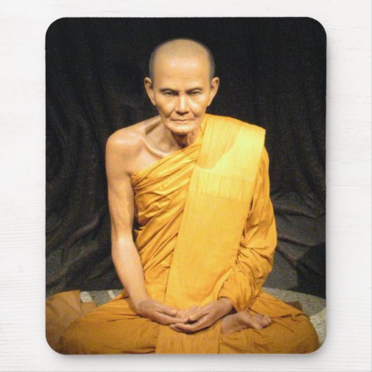 Luang Poo Mun Bhuridatto ... Buddhistischer Mönch Mousepad (Vorne)