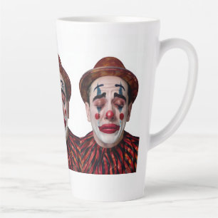 „Luca“ Wenn das Lachen endet – Ein Clownsportrait Milchtasse