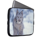 Luchs im Schnee im Vorland Laptopschutzhülle (Vorne Rechts)