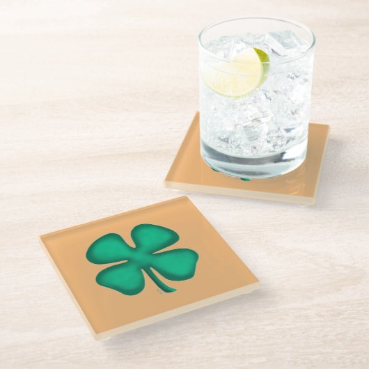 Lucky 4 Leaf Irish Kleber tan Glas Untersetzer (Schrägansicht)