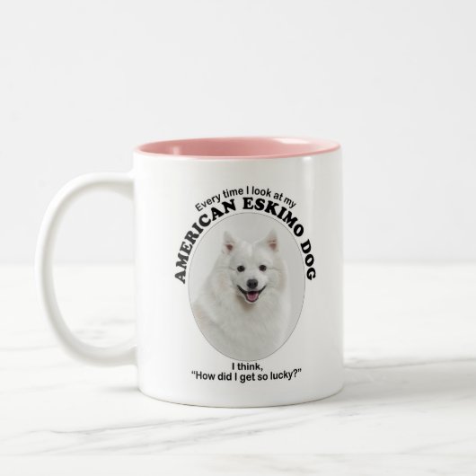 Lucky American Eskimo Dog Zweifarbige Tasse (Links)