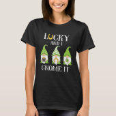Lucky and I Gnome It Three Lucky Gnomes St Patrick T-Shirt (Vorderseite)