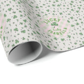 Lucky Baby Pink und Green St Paddys Geschenkpapier (Rolleneckpunkt)