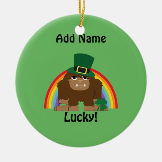 Lucky Bigfoot Leprechaun Keramik Ornament (Vorne)