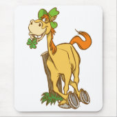 Lucky Cartoon Horse auf St Patrick's Day Mousepad (Vorne)