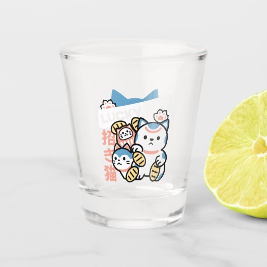 Lucky Cat Art – Maneki Neko mit Goldmünze Schnapsglas (Vorderseite)