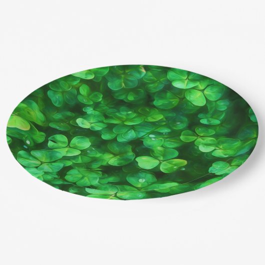 Lucky Celtic Irish Green Kleeblatts Pappteller (Schrägansicht)