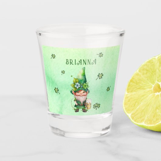 Lucky Charm Leprechaun Gnome - Personalisiert Schnapsglas (Vorderseite)